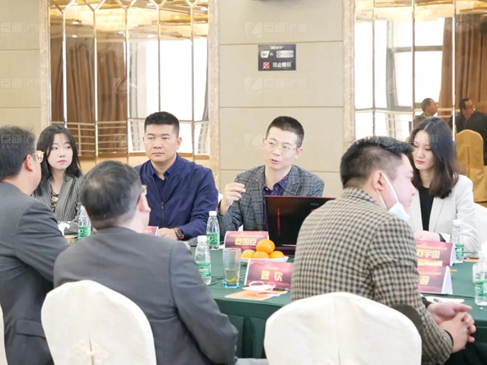 成都天府新區(qū)新能源新材料產業(yè)功能區(qū)管委會及浩旺集團領導到訪臣通 成都天府新區(qū)新能源新材料產業(yè)功能區(qū)管委會及浩旺集團領導到訪臣通