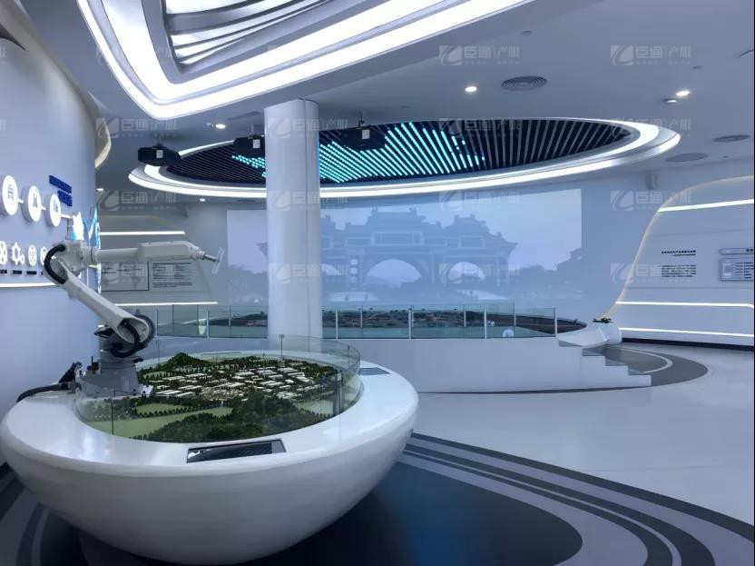 臣通顧問 臣通顧問