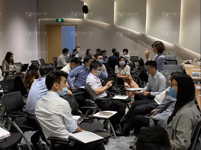 臣通顧問 臣通顧問